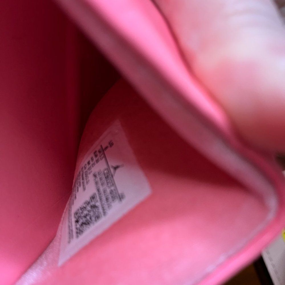 Jordan Pink Flip Flops SlidesโUS 8 CZ8027-600 LikeโNew - Picture 4 of 15